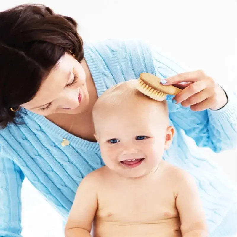 2Pcs Wooden Baby Hair Brush Comb Soft Baby Bath Brush Clean Hair Body Gentlely Baby Protect Shower Baby Wash Care Tool